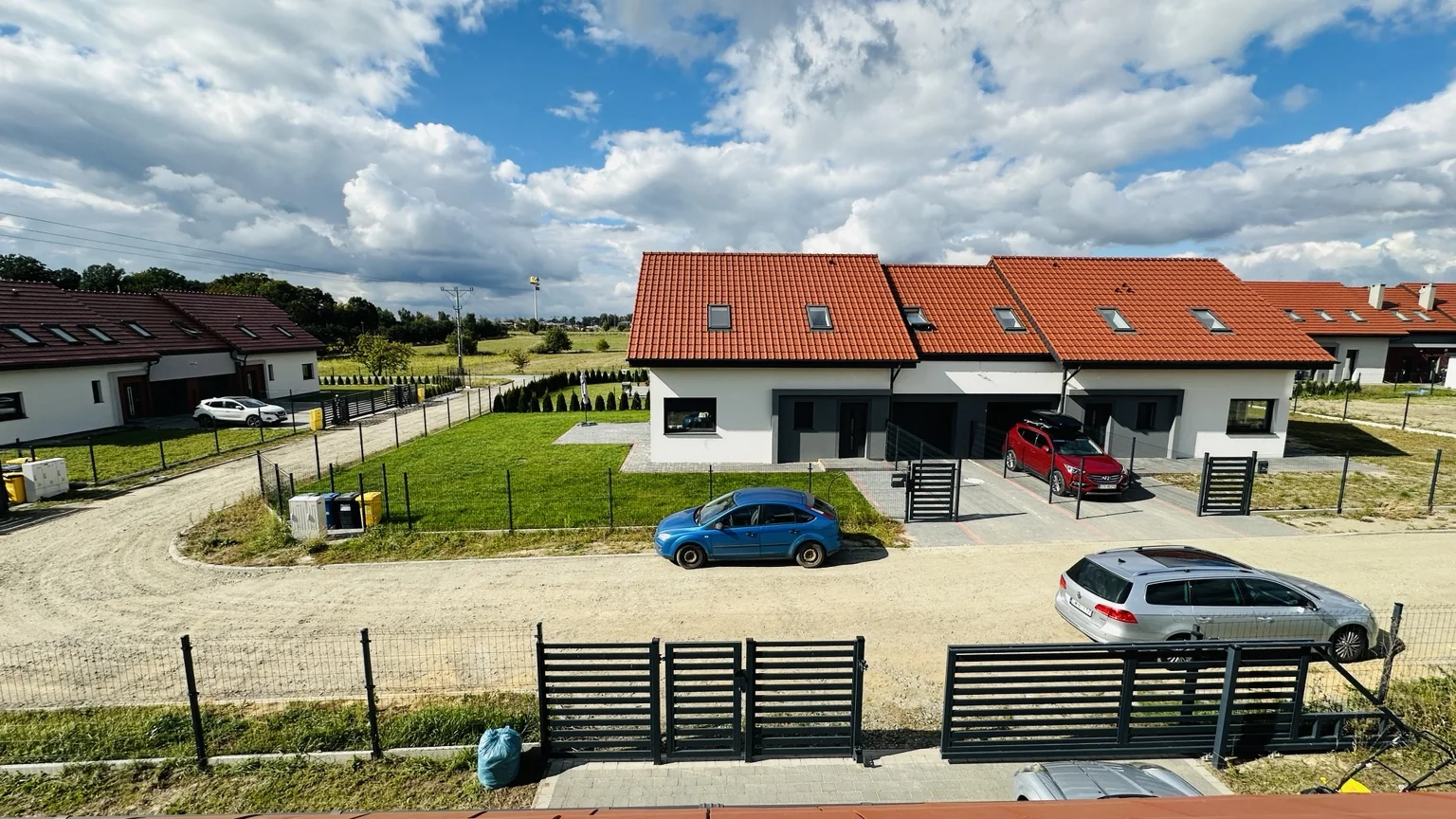Duży ogród przy domu w Wiszni Małej