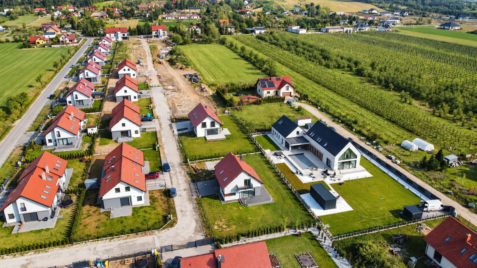 Lotniczy widok na okolicę i położenie nieruchomości w Wiszni Małej